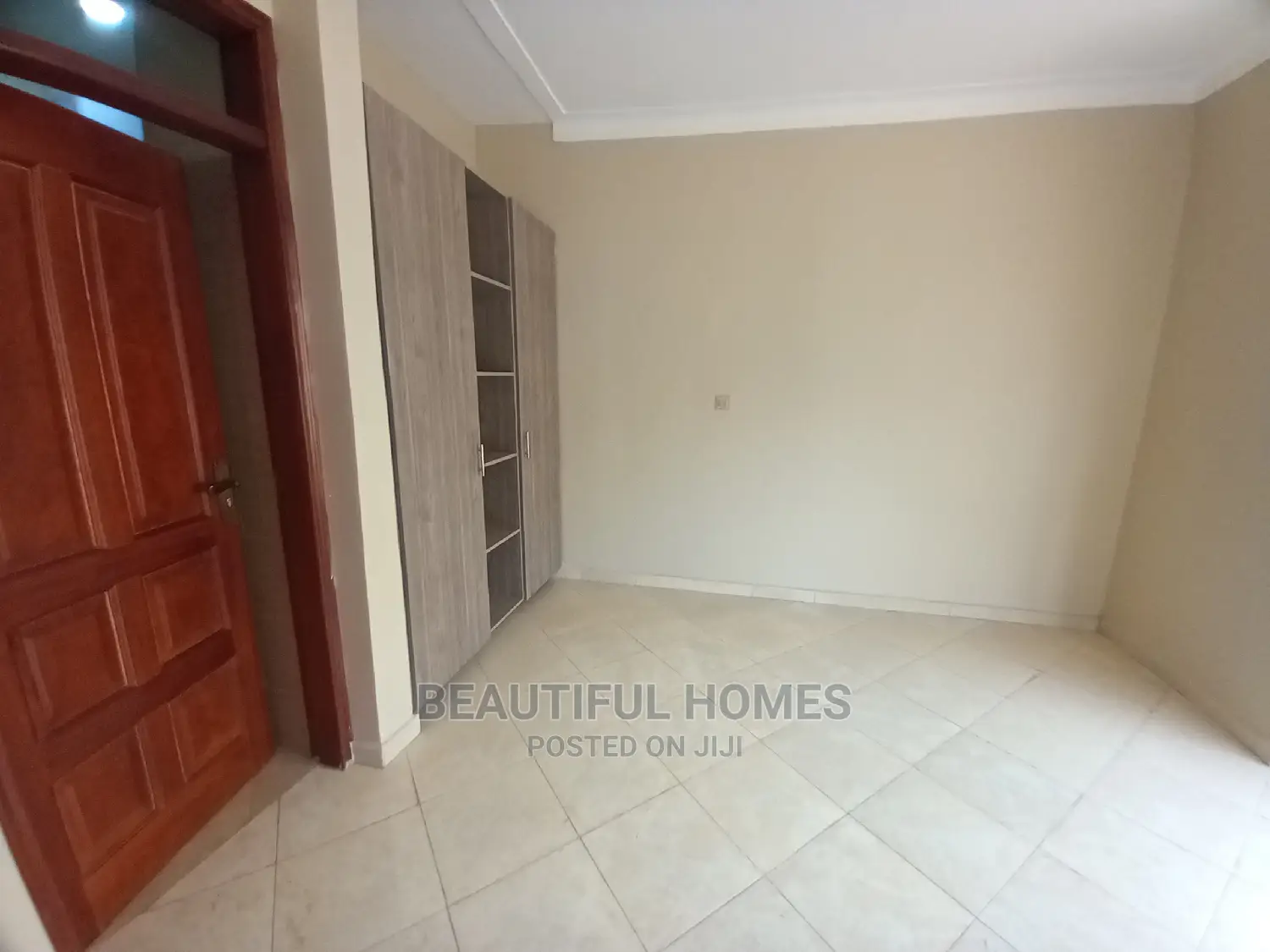 Furnished 4bdrm Duplex in Tarmacked Area, Kira for Sale