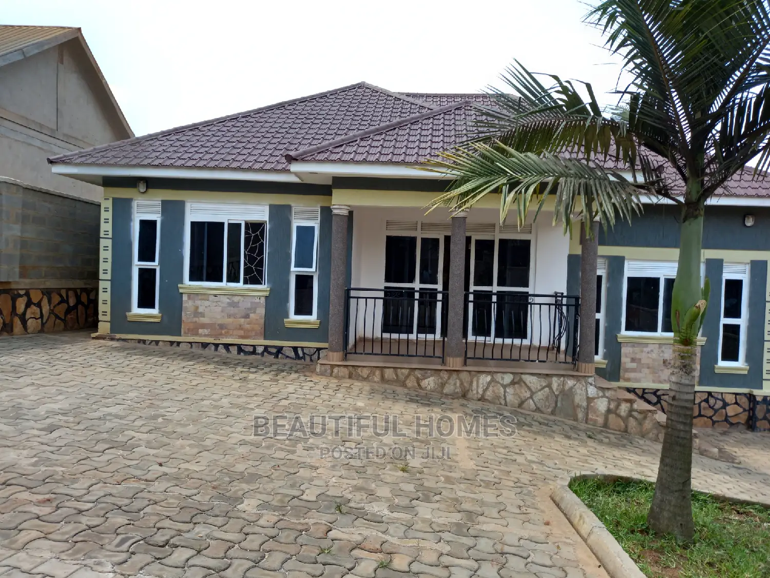 Furnished 4bdrm House in Kira 1 for Sale