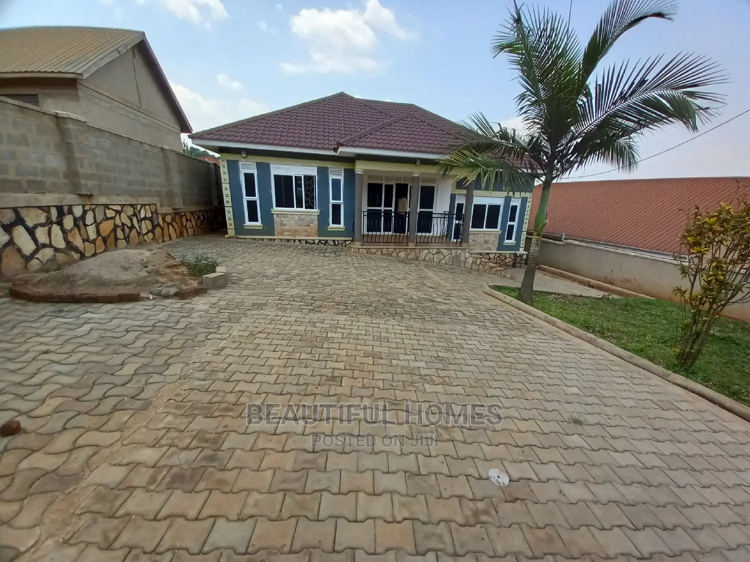 Furnished 4bdrm House in Kira 1 for Sale