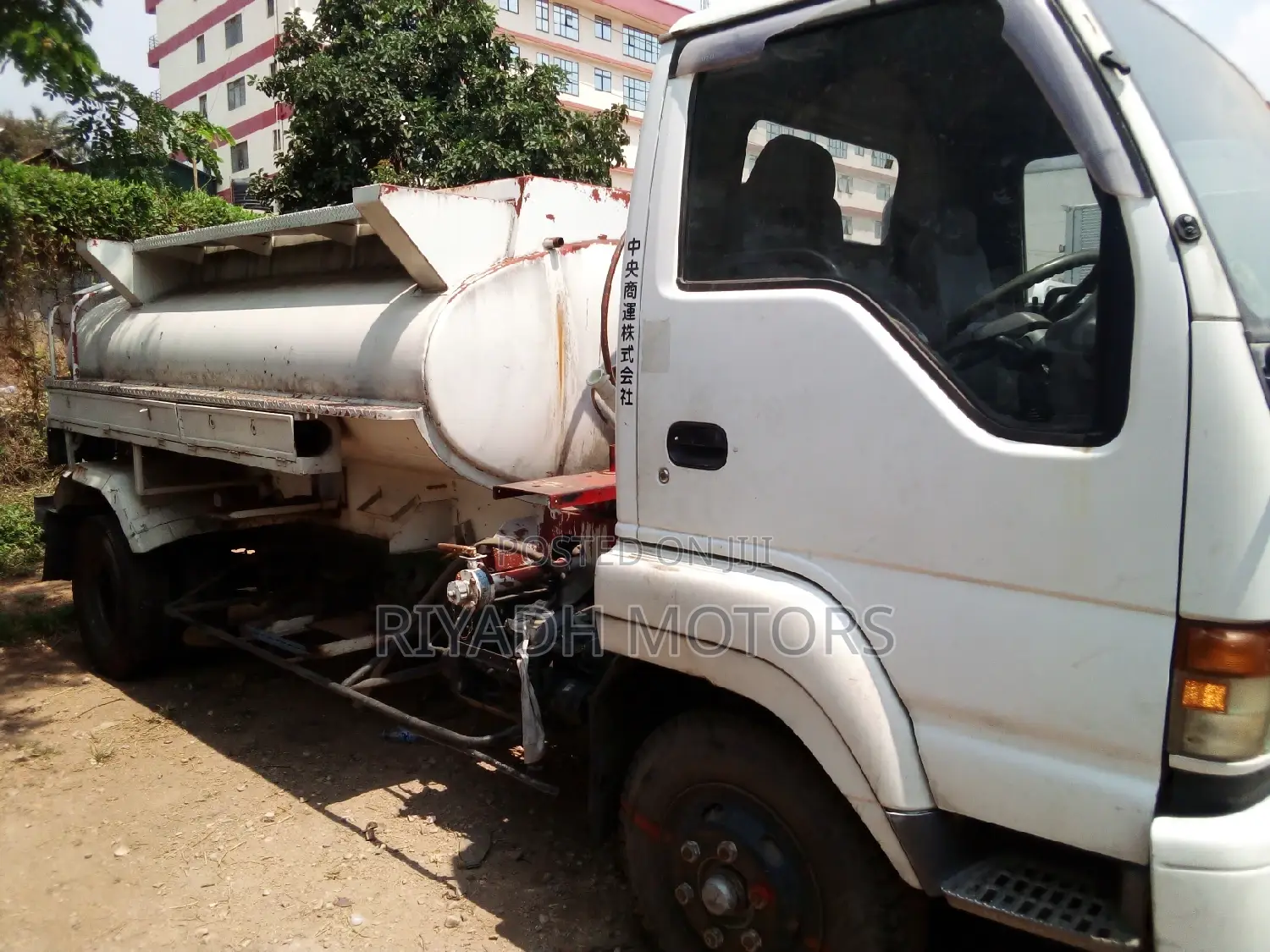 Isuzu Truck