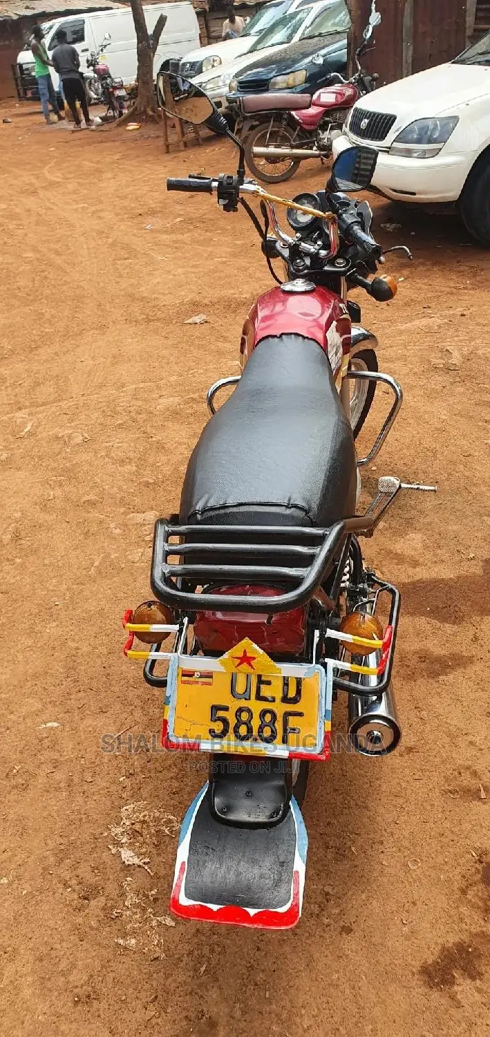 TVS Apache 160 4V 2020 Orange