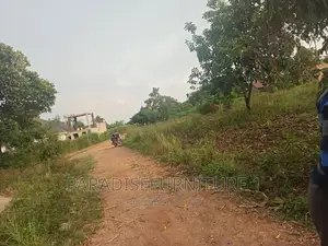Plot on Sale 50*100ft 8.5m