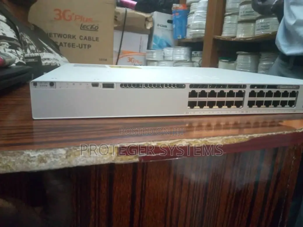Cisco 9300L 24 GE Poe Ports