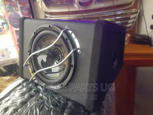 Powerful Deep Bass ( Subwoofer )