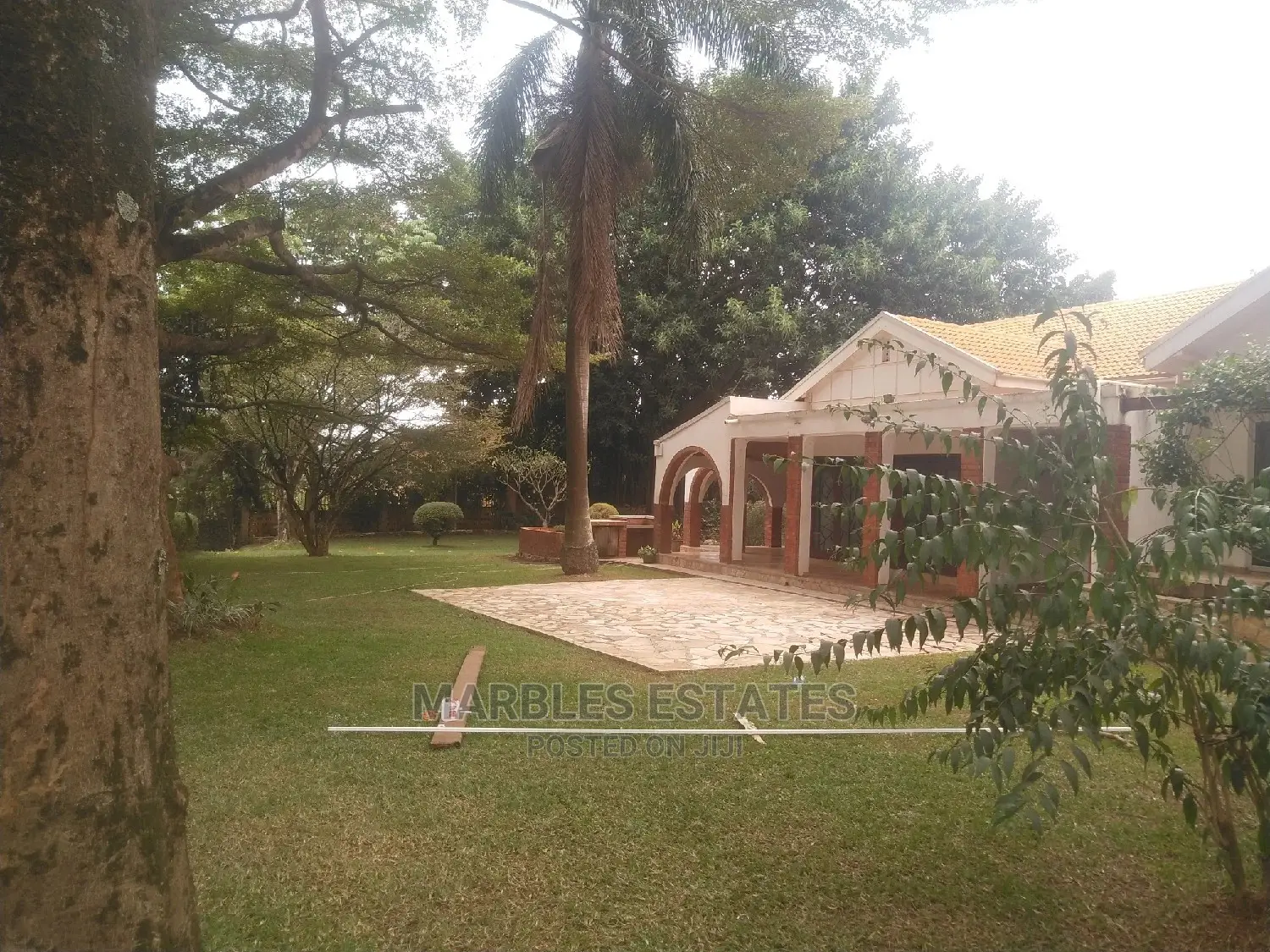 10bdrm Bungalow in Naguru, Central Division for Rent