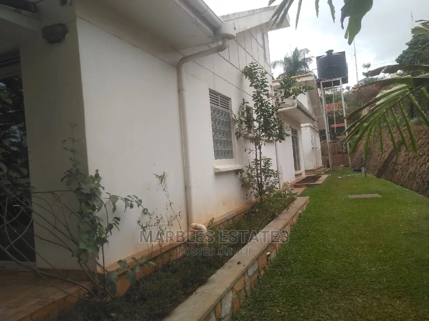 10bdrm Bungalow in Naguru, Central Division for Rent