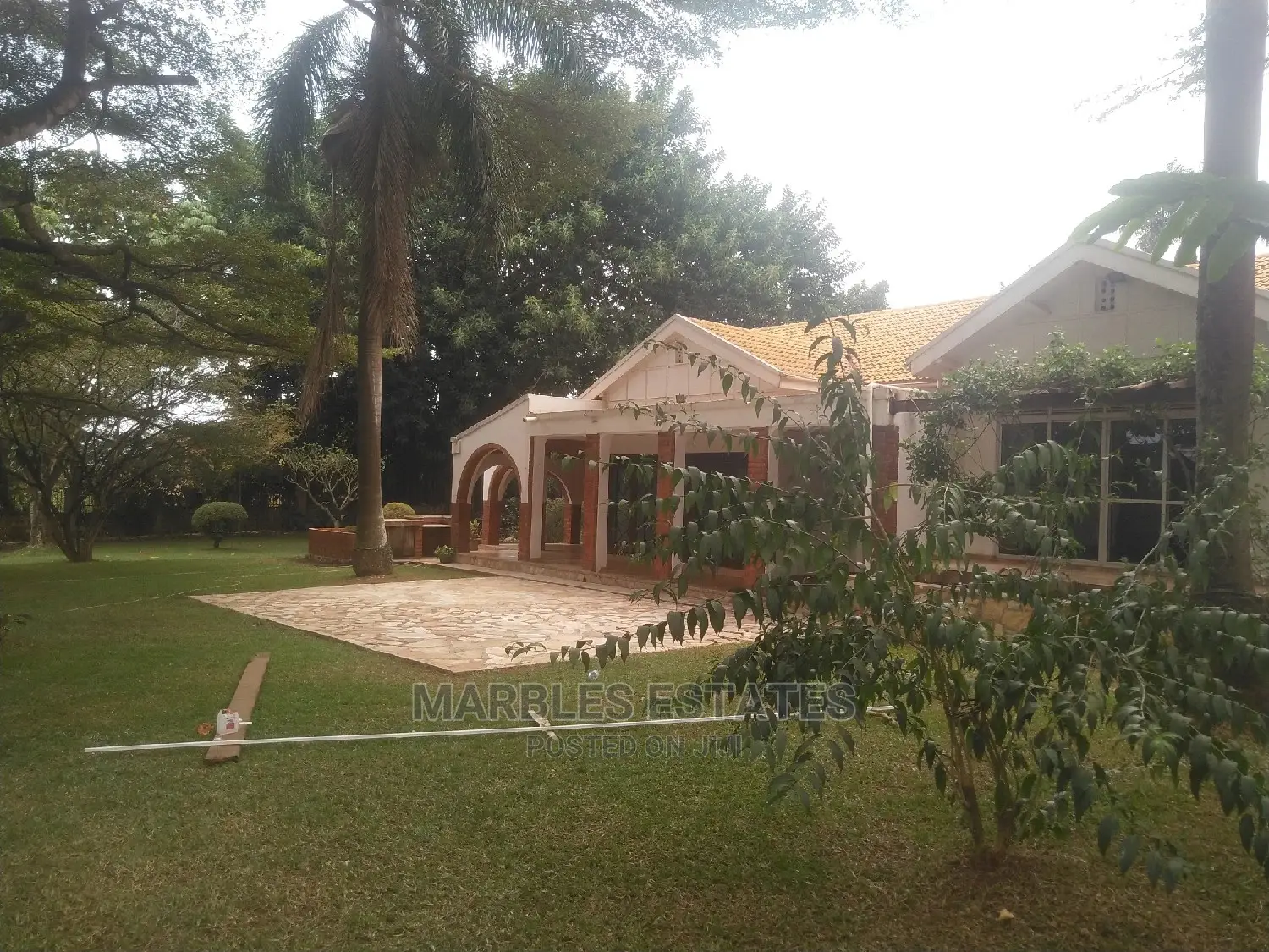 10bdrm Bungalow in Naguru, Central Division for Rent