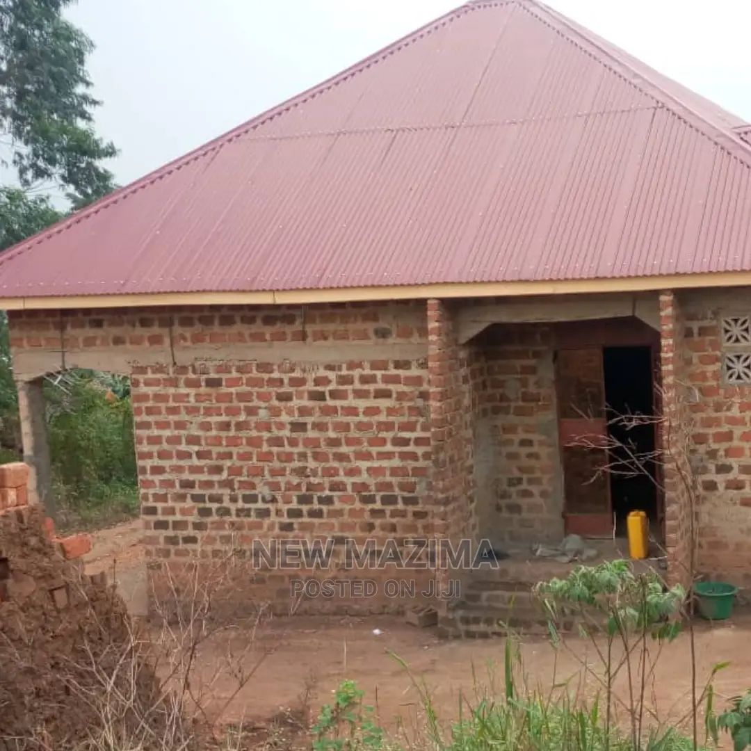 Very Prime Plot on Quicksale After Munyonyo Near Kazi Beach