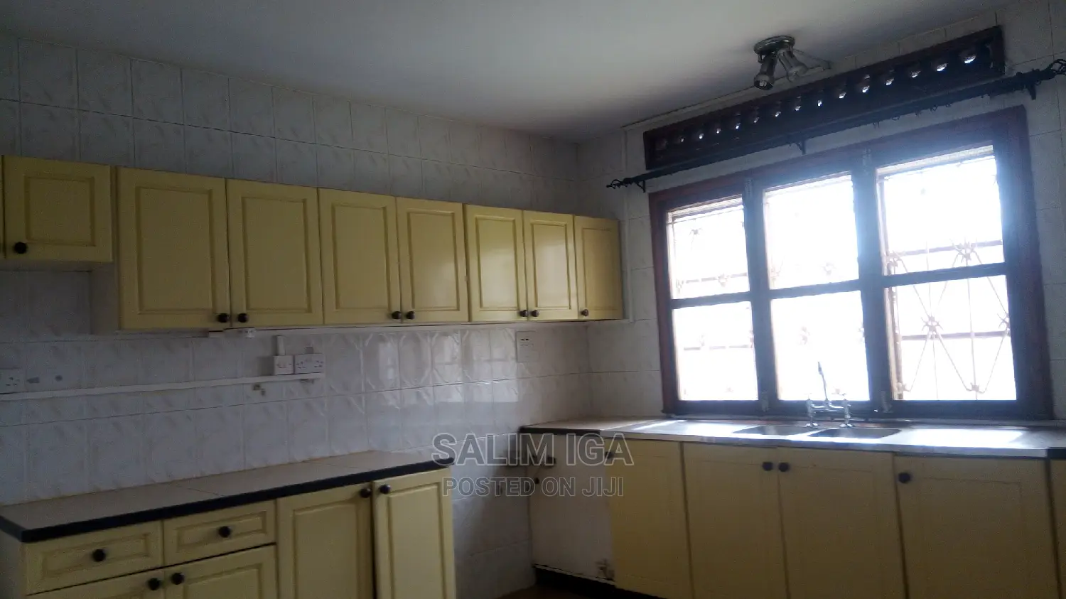 10bdrm Shared Apartment in Kololo Property, Central Division for Rent
