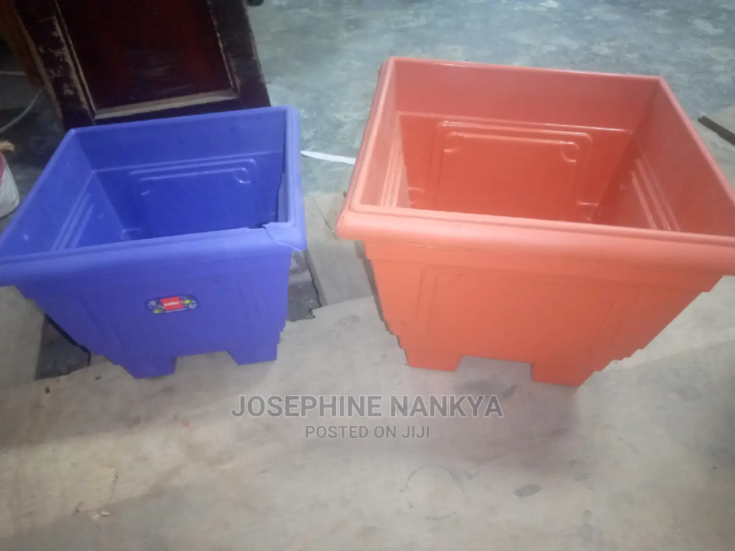 Plastic Squared Pots