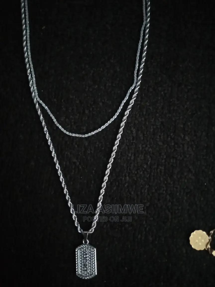 Men's Double Simple Chains Available With a Unique Pendant