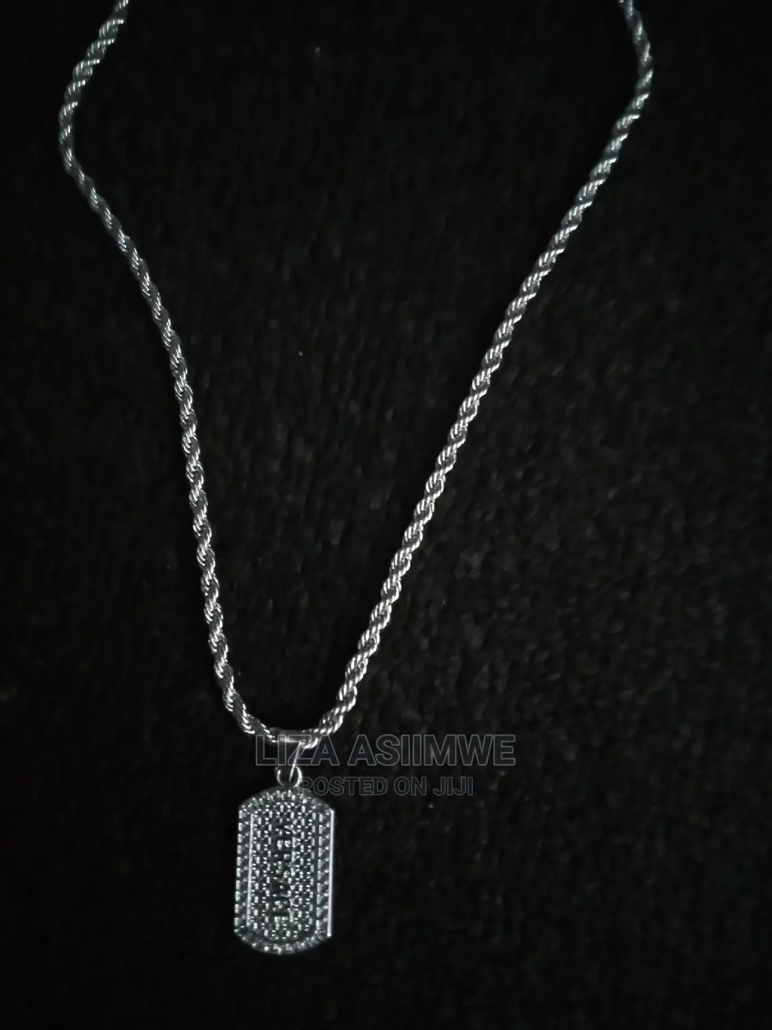 Necklaces Available for Both Unisex