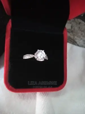 Quality Engagement Rings Available With the Ring Box