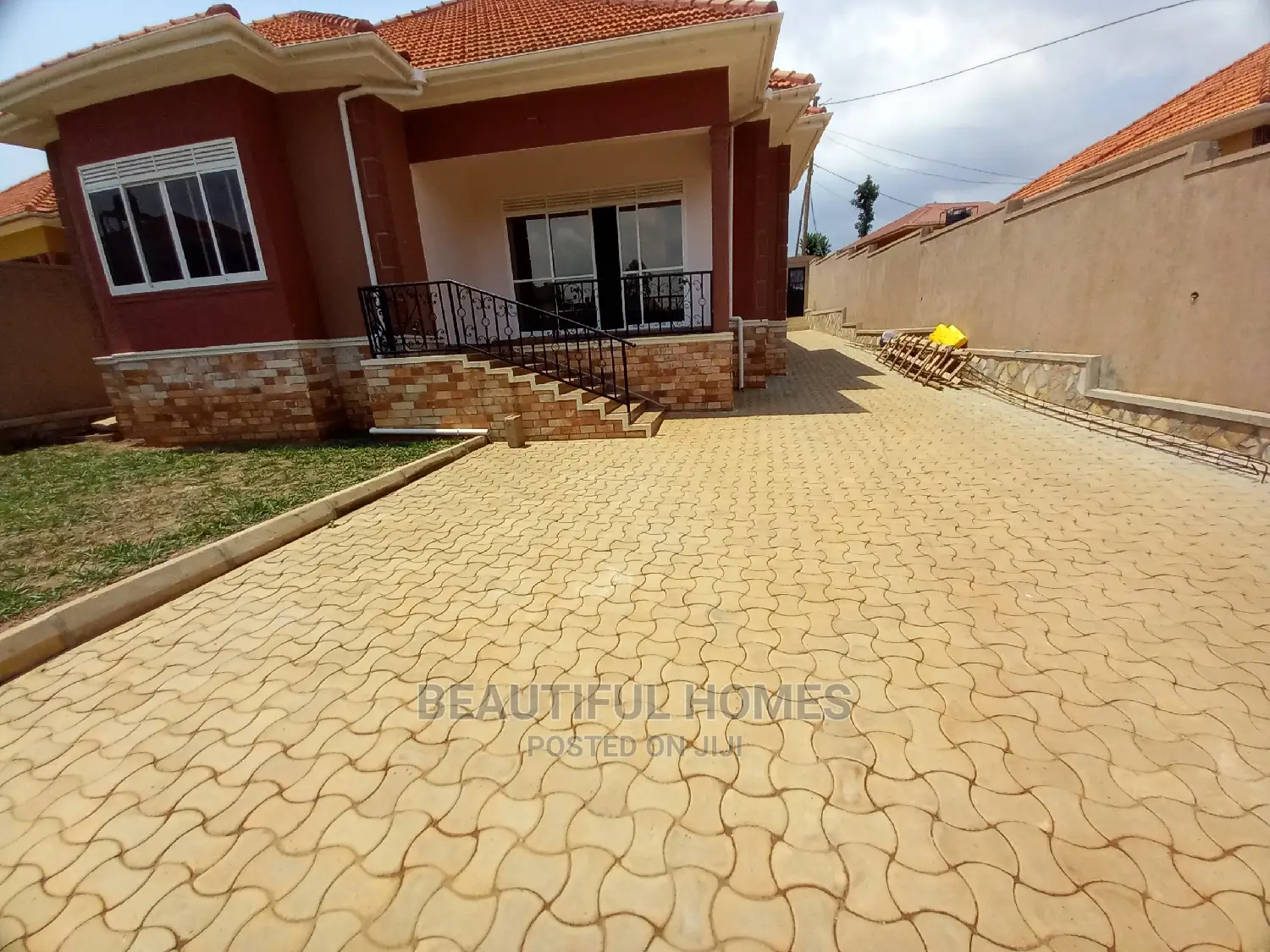 Furnished 4bdrm House in Minister'S Parlour, Kira for Sale