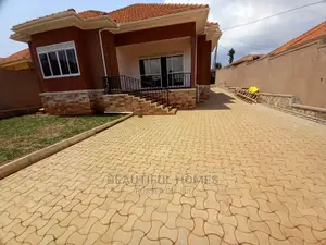 Furnished 4bdrm House in Minister'S Parlour, Kira for Sale