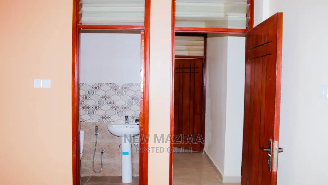 3bdrm Townhouse/Terrace in Muyenga Heights, Central Division for Sale