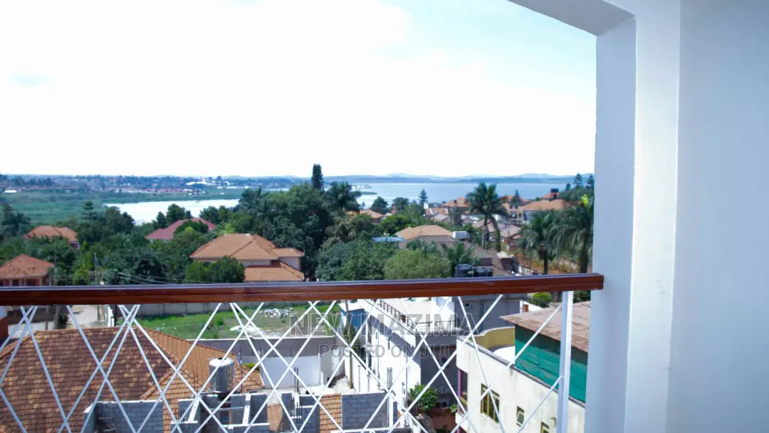 3bdrm Townhouse/Terrace in Muyenga Heights, Central Division for Sale