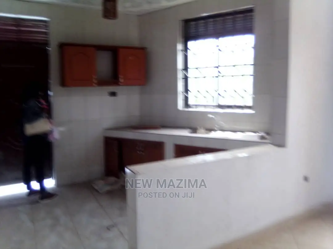 2bdrm Block of Flats in Makindye Kizungu, Central Division for Rent