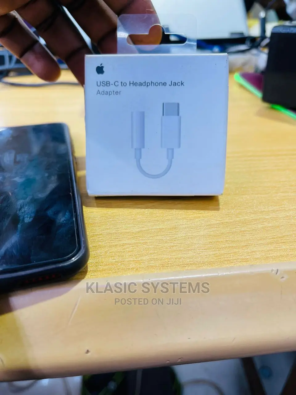 Usb-C to Headphones Jack