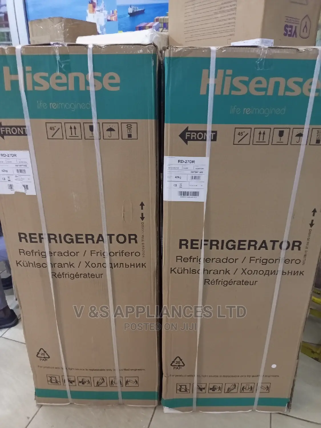 270l Hisense Fridge With a Water Dispenser