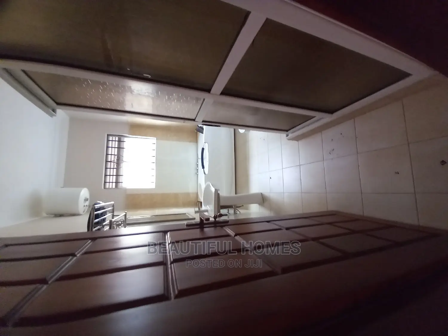Furnished 4bdrm Bungalow in Wealthy Estate, Kira for Sale