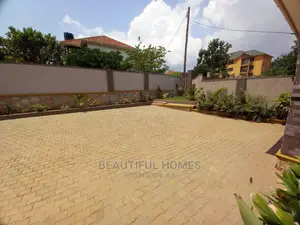 Furnished 4bdrm Bungalow in Tarmacked, Kira for Sale