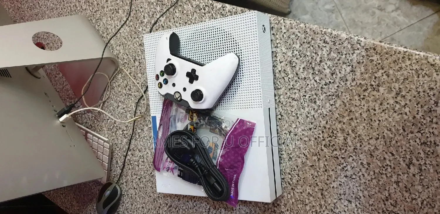UK Used Xbox One-S Console