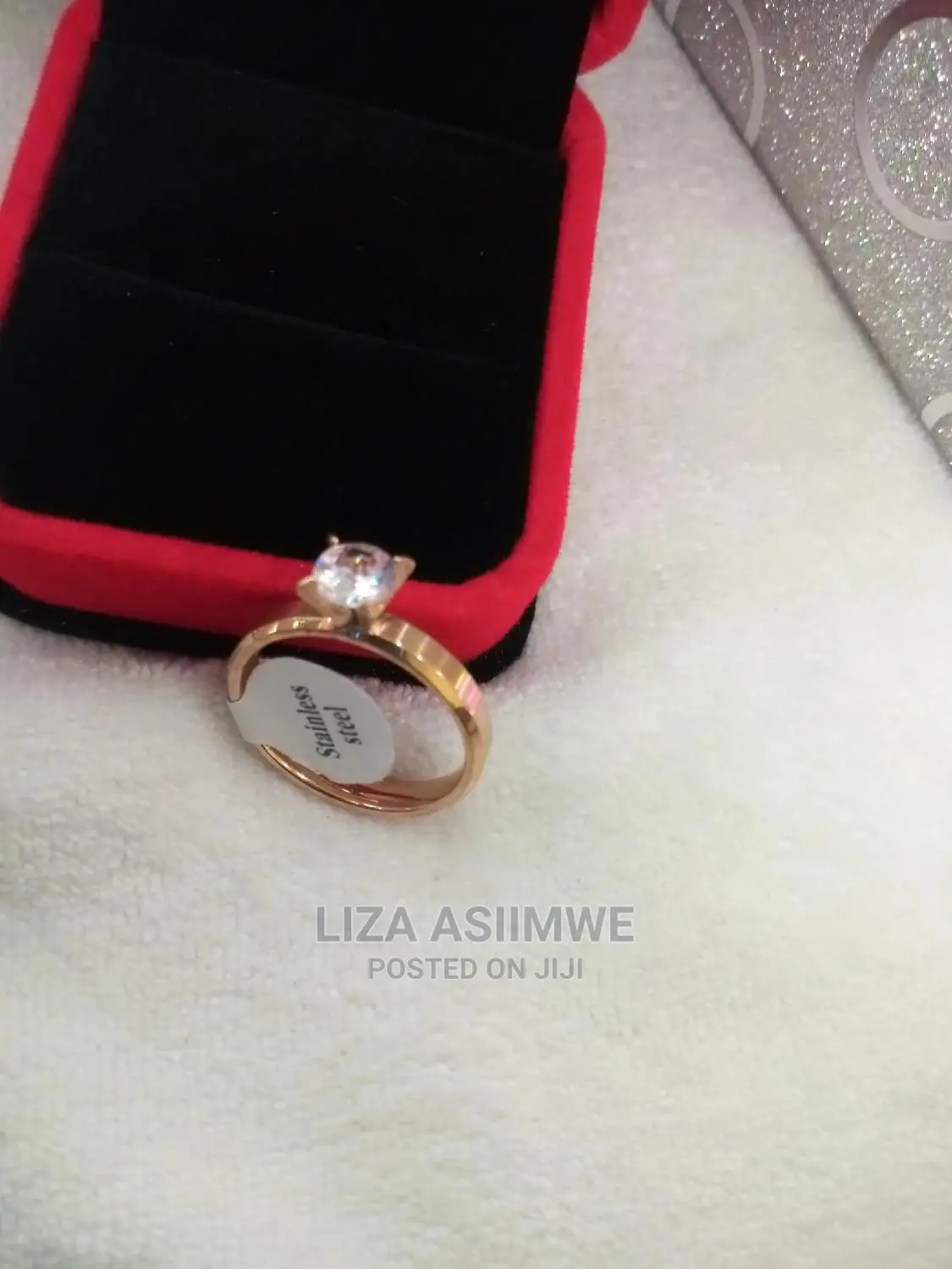 Engagement Rings Available With a Ring Box It's Self