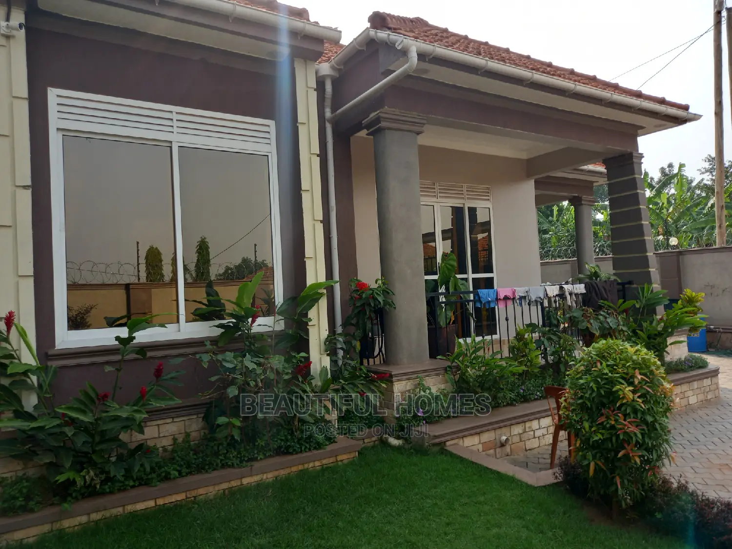 Furnished 4bdrm Bungalow in Rich Area, Kira for Sale