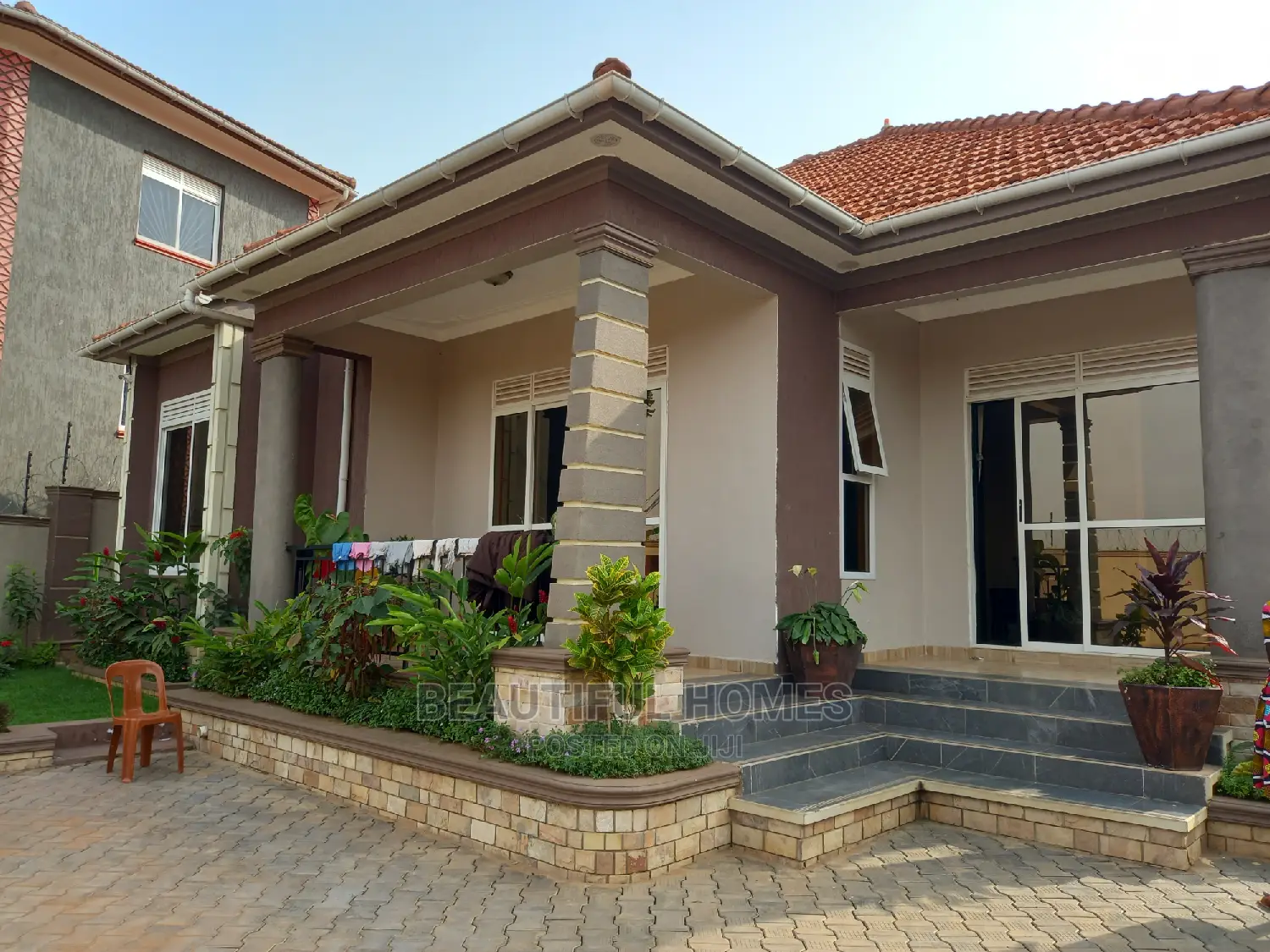 Furnished 4bdrm Bungalow in Kira Upscale for Sale