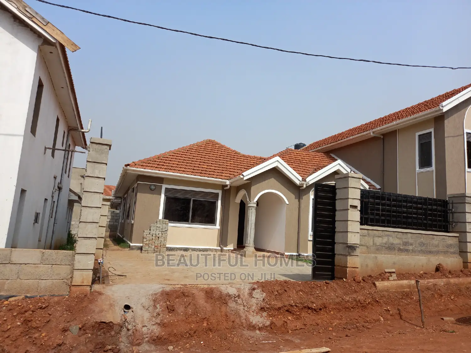 Furnished 4bdrm House in Kira Corporate for Sale