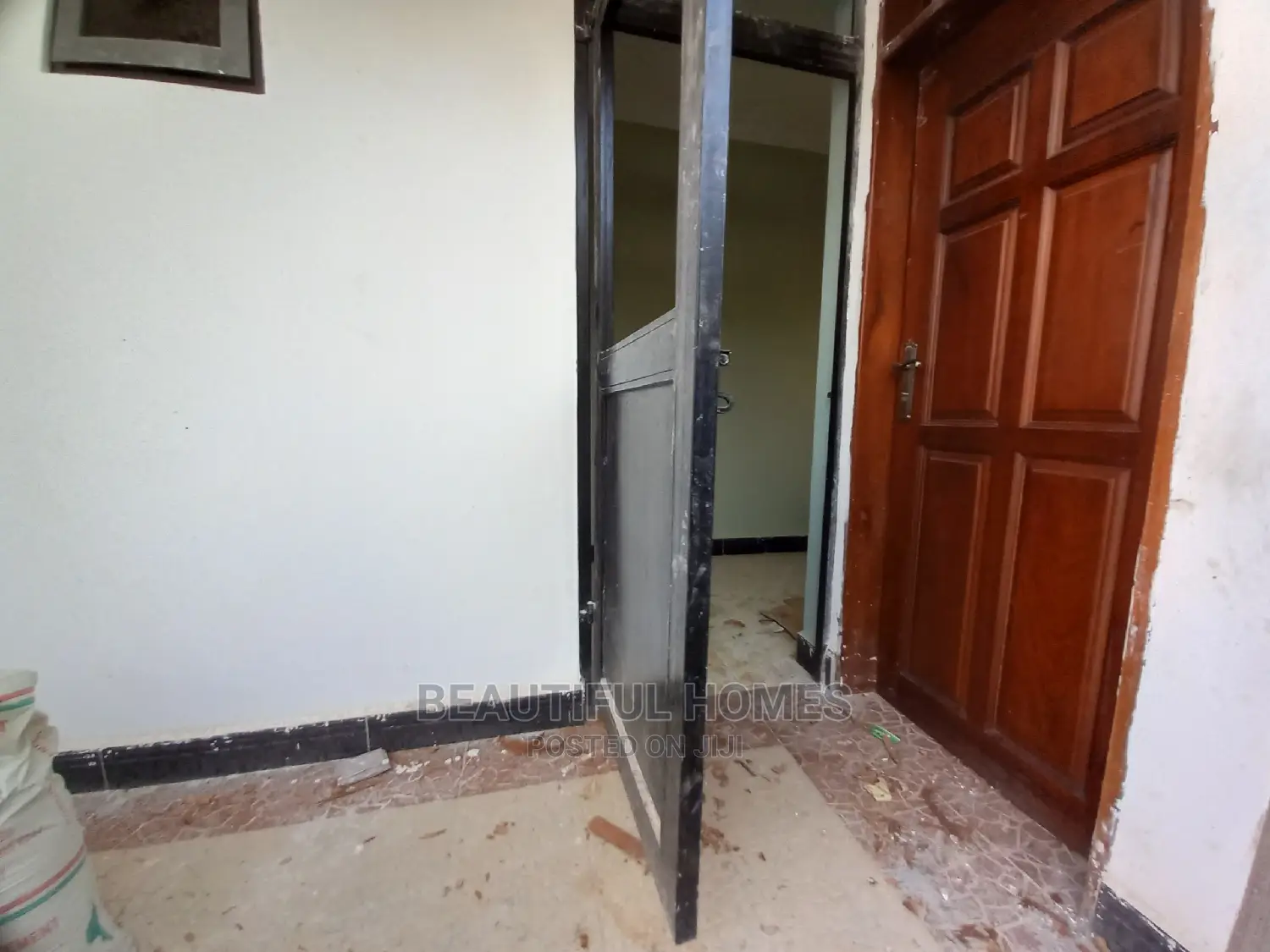 Furnished 4bdrm House in Kira Corporate for Sale