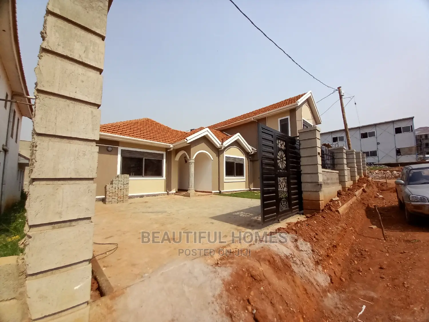 Furnished 4bdrm Duplex in Kira Rich Area for Sale