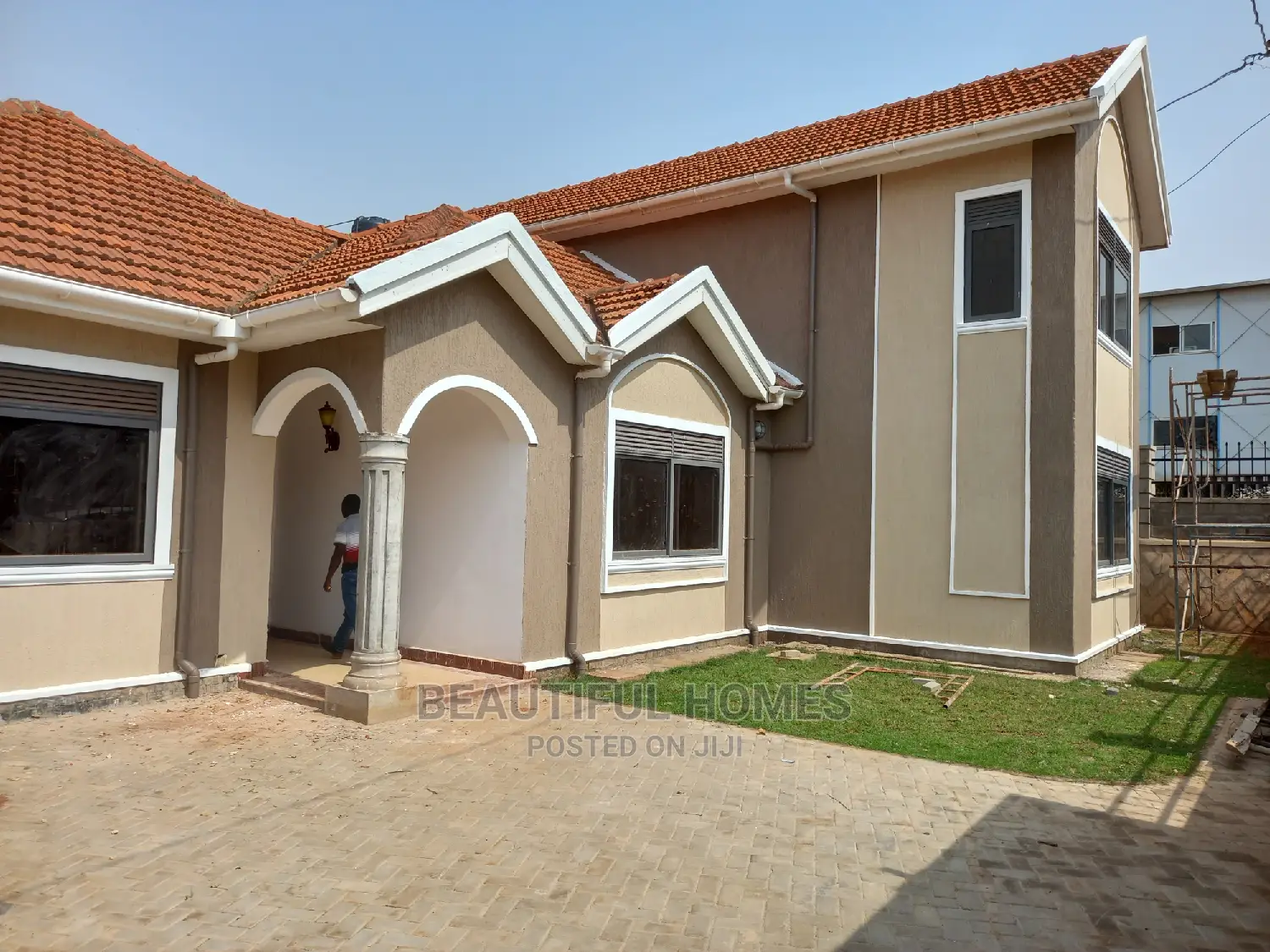 Furnished 4bdrm Duplex in Kira Gated for Sale