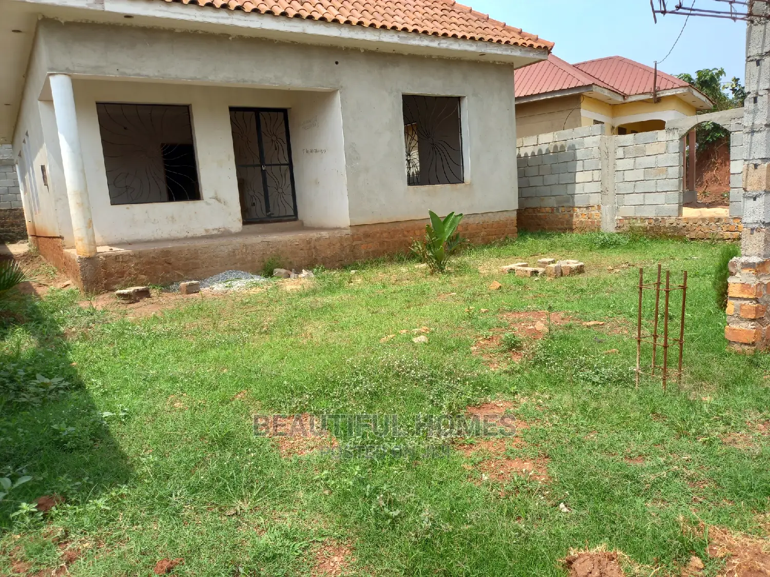 Furnished 3bdrm House in Kira for Sale