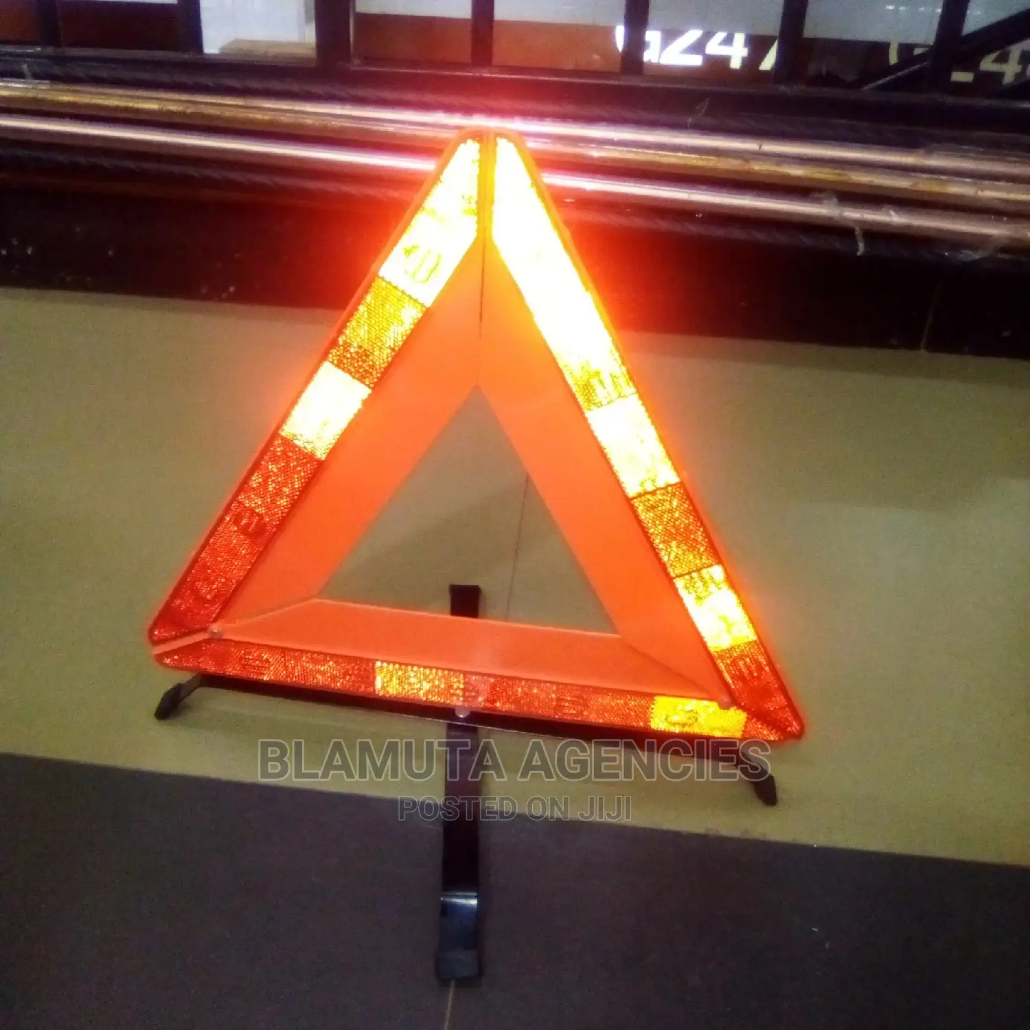 Triangular Reflector
