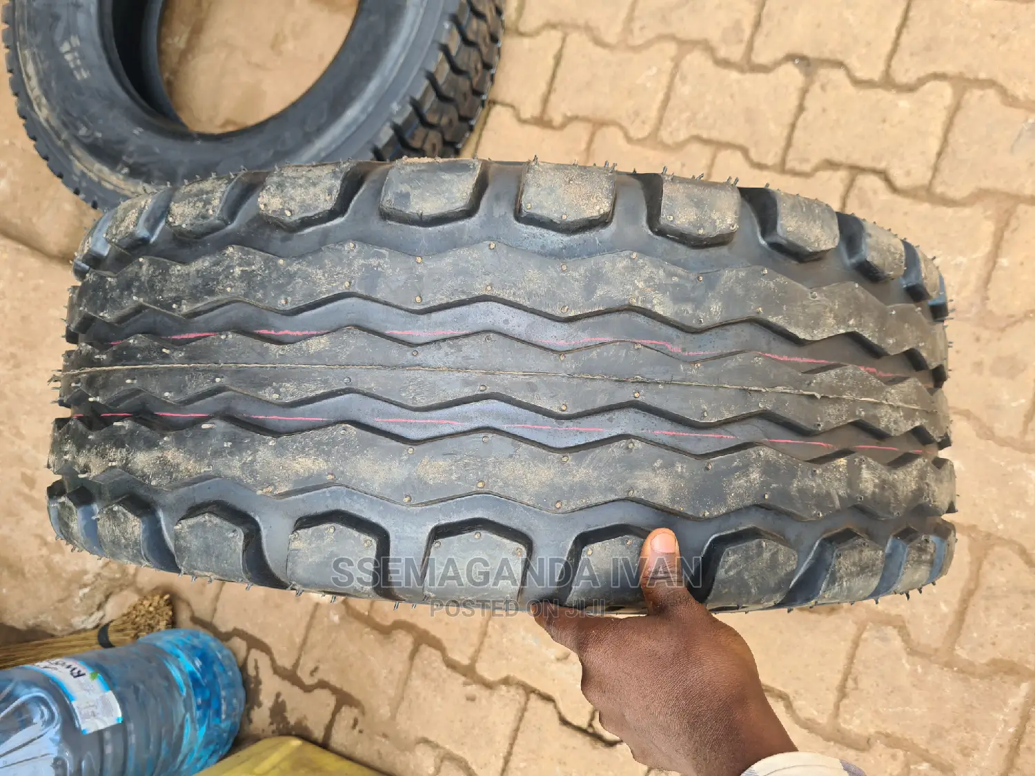 12.5/80r15.3 Tyres