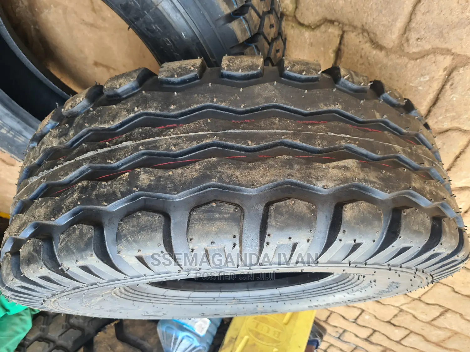 12.5/80r15.3 Tyres