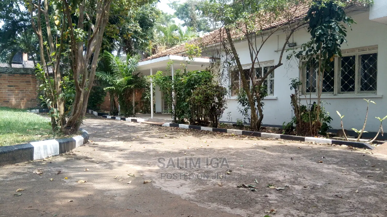 3bdrm Bungalow in Kololo Property, Central Division for Sale
