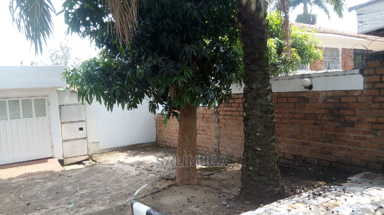 3bdrm Bungalow in Kololo Property, Central Division for Sale