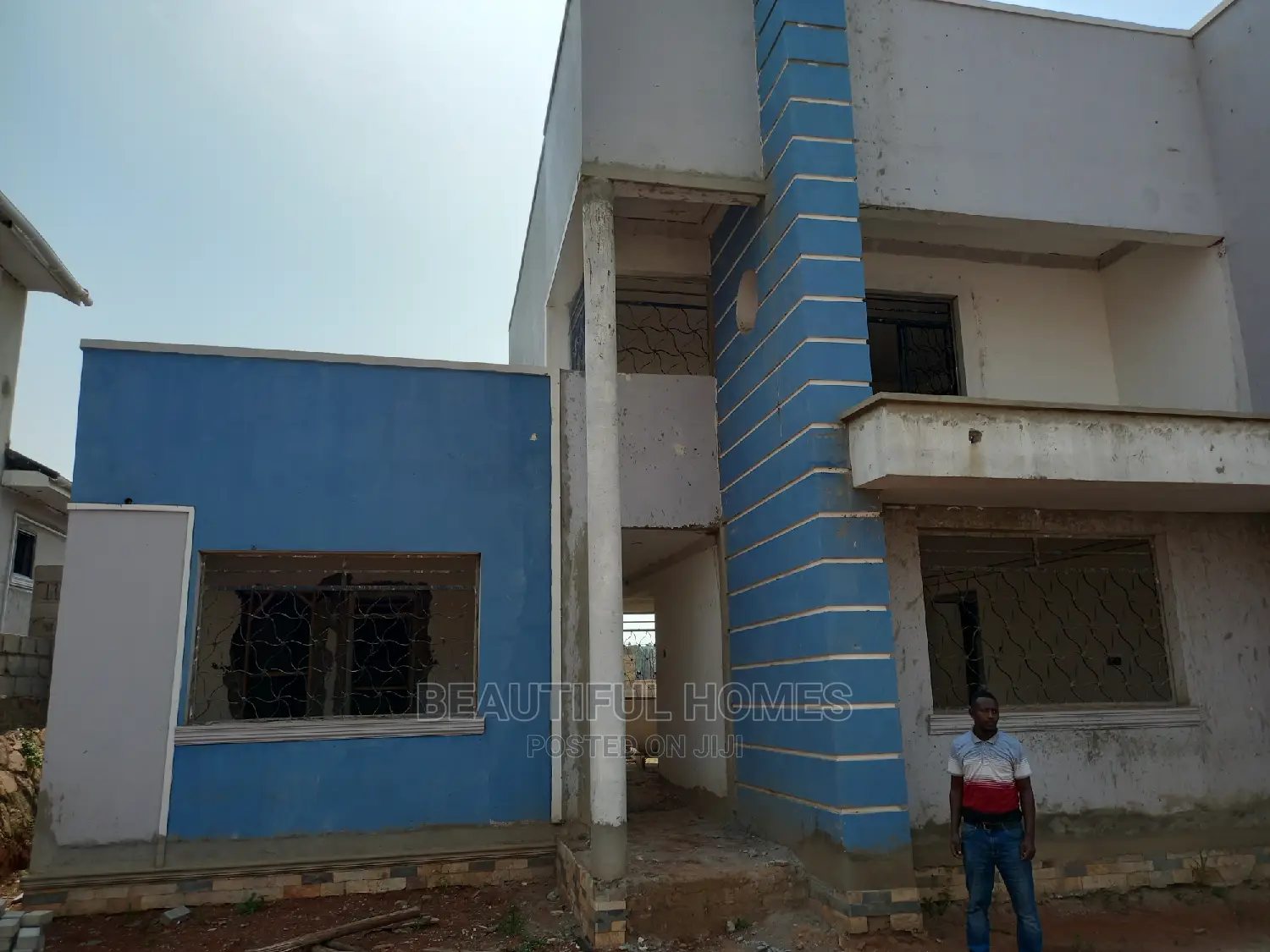 Furnished 5bdrm Duplex in Tarmack Estate, Kira for Sale