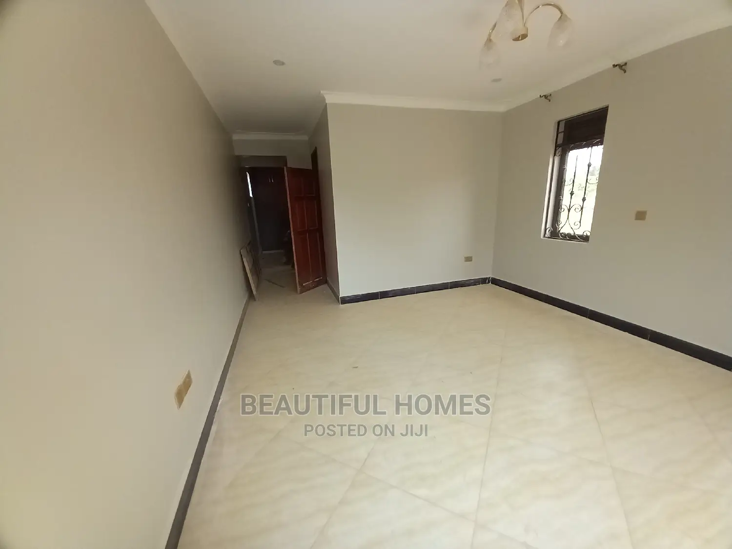 Furnished 5bdrm Duplex in Tarmack Estate, Kira for Sale
