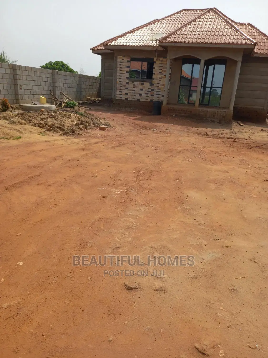 Furnished 3bdrm House in Kira for Sale