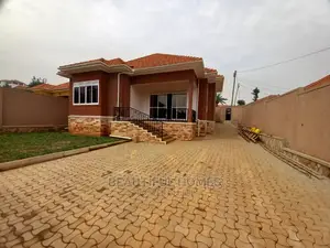 Furnished 4bdrm House in Tarmacked Estate, Kira for Sale