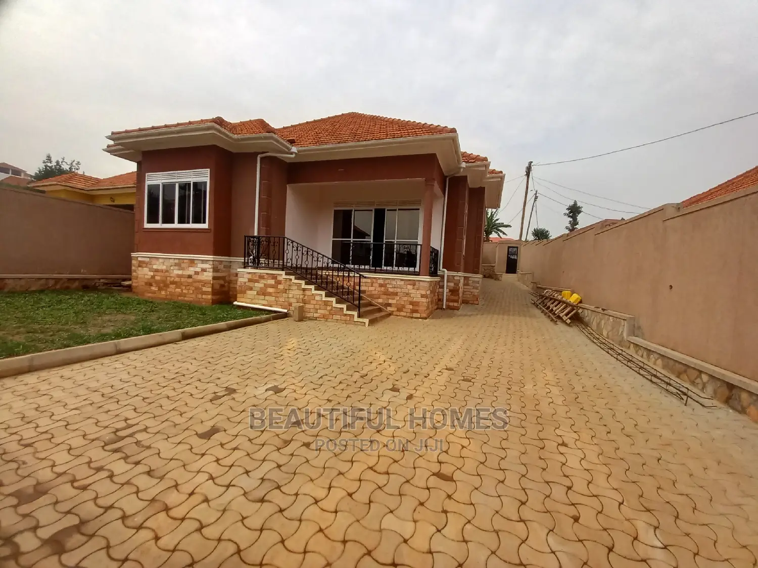 Furnished 4bdrm Bungalow in Kira Gated for Sale