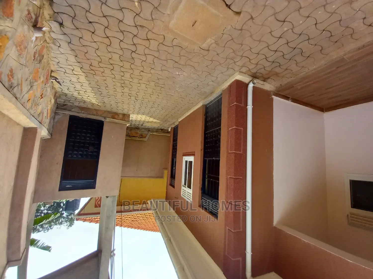 Furnished 4bdrm Bungalow in Kira Gated for Sale