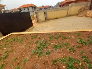 Furnished 4bdrm House in Tarmacked Lane, Kira for Sale