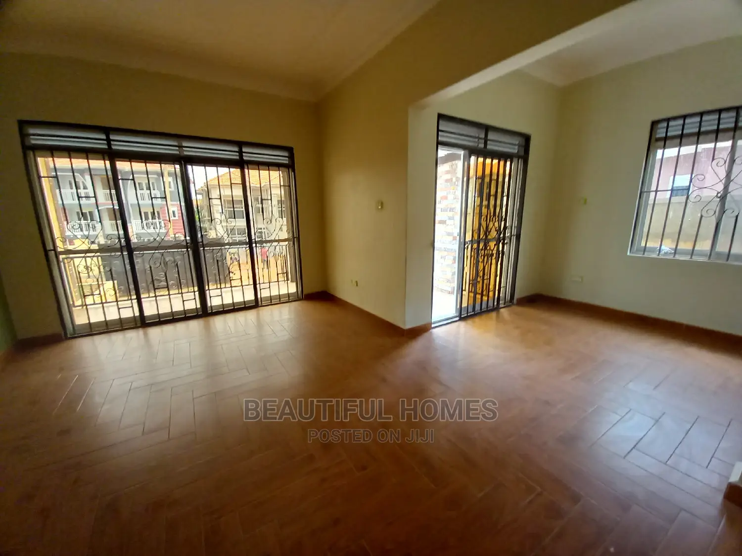 Furnished 4bdrm House in Tarmacked Lane, Kira for Sale