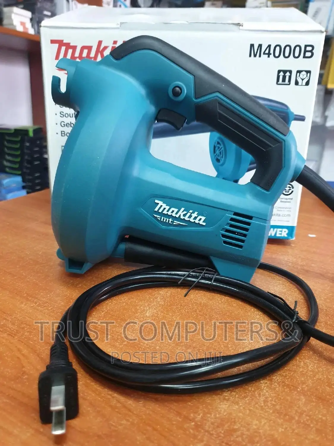 Electric Hand Blower (Makita M4000B)