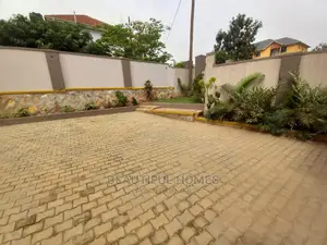 Furnished 4bdrm House in Kira Tarmacked Close for Sale